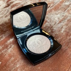 ✨SOLD 🥂 CHANEL Poudre Signee de Chanel